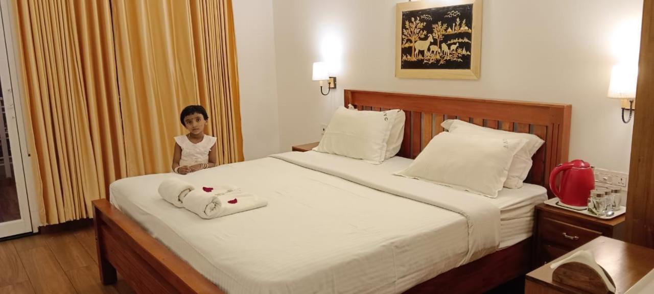 Creek Way Munnar Hotel Anachal Eksteriør billede